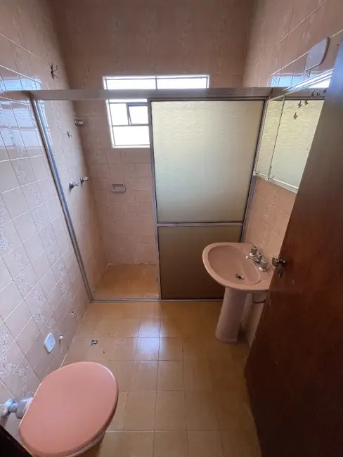 Foto 8 de Casa com 2 quartos à venda, 140m2 em Jardim Santa Angelina, Araraquara - SP