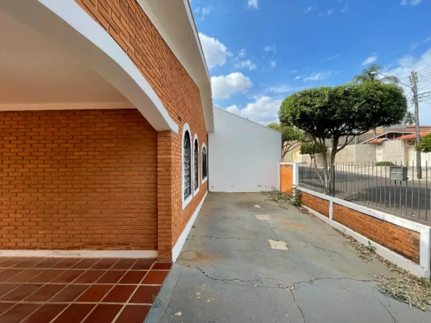 Foto 4 de Casa com 2 quartos à venda, 140m2 em Jardim Santa Angelina, Araraquara - SP