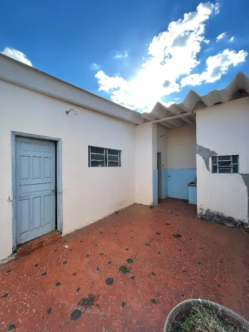 Sala Comercial com 3 quartos à venda, 147m2 em Centro, Araraquara - SP - imagem 5 Foto 5 de Sala Comercial com 3 quartos à venda, 147m2 em Centro, Araraquara - SP