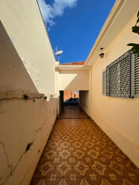 Sala Comercial com 3 quartos à venda, 147m2 em Centro, Araraquara - SP - imagem 3 Foto 3 de Sala Comercial com 3 quartos à venda, 147m2 em Centro, Araraquara - SP