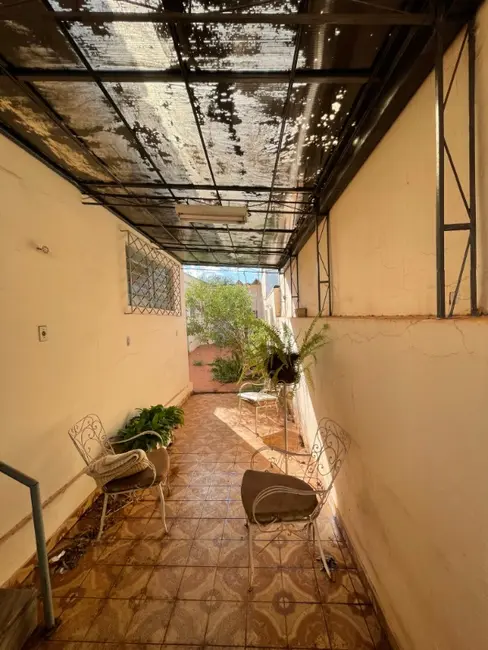 Sala Comercial com 3 quartos à venda, 147m2 em Centro, Araraquara - SP - imagem 4 Foto 4 de Sala Comercial com 3 quartos à venda, 147m2 em Centro, Araraquara - SP