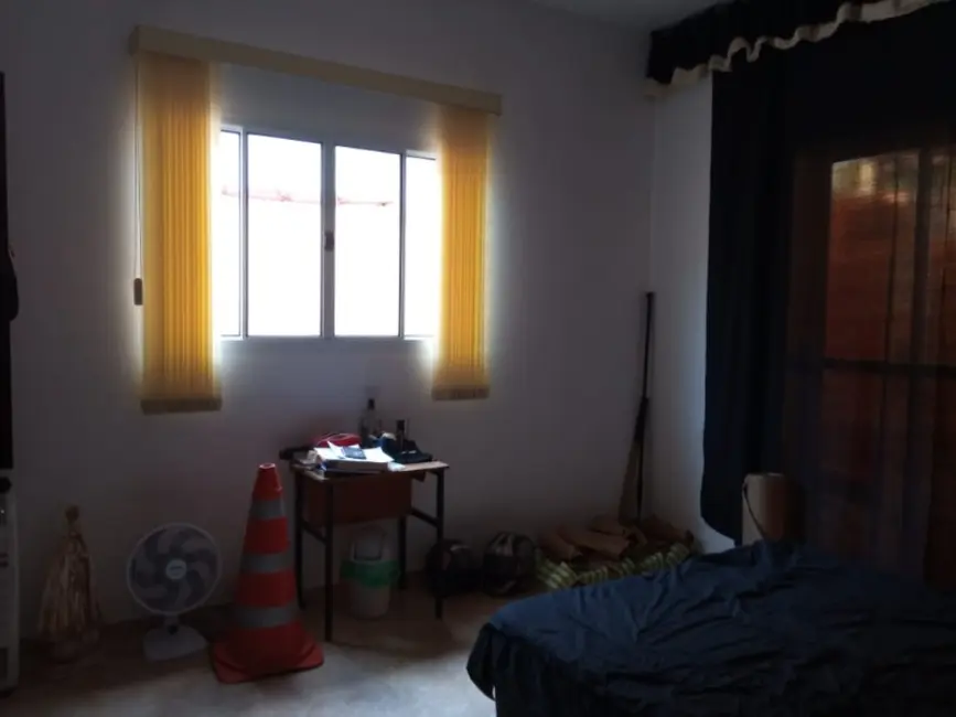 Casa com 4 quartos à venda, 300m2 em Centro, Araraquara - SP - imagem 5 Foto 5 de Casa com 4 quartos à venda, 300m2 em Centro, Araraquara - SP
