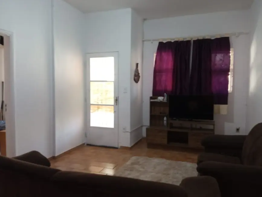 Casa com 4 quartos à venda, 300m2 em Centro, Araraquara - SP - imagem 7 Foto 7 de Casa com 4 quartos à venda, 300m2 em Centro, Araraquara - SP