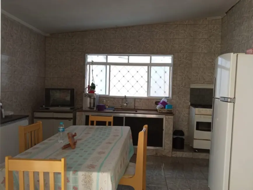 Casa com 4 quartos à venda, 300m2 em Centro, Araraquara - SP - imagem 6 Foto 6 de Casa com 4 quartos à venda, 300m2 em Centro, Araraquara - SP