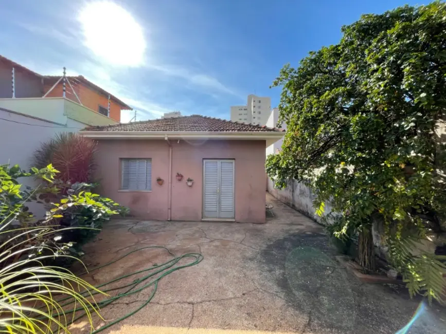 Casa com 3 quartos à venda, 307m2 em Centro, Araraquara - SP - imagem 4 Foto 4 de Casa com 3 quartos à venda, 307m2 em Centro, Araraquara - SP