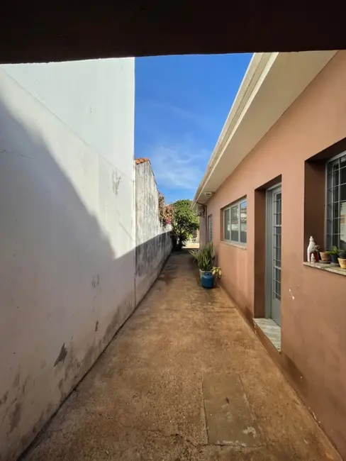 Foto 2 de Casa com 3 quartos à venda, 307m2 em Centro, Araraquara - SP