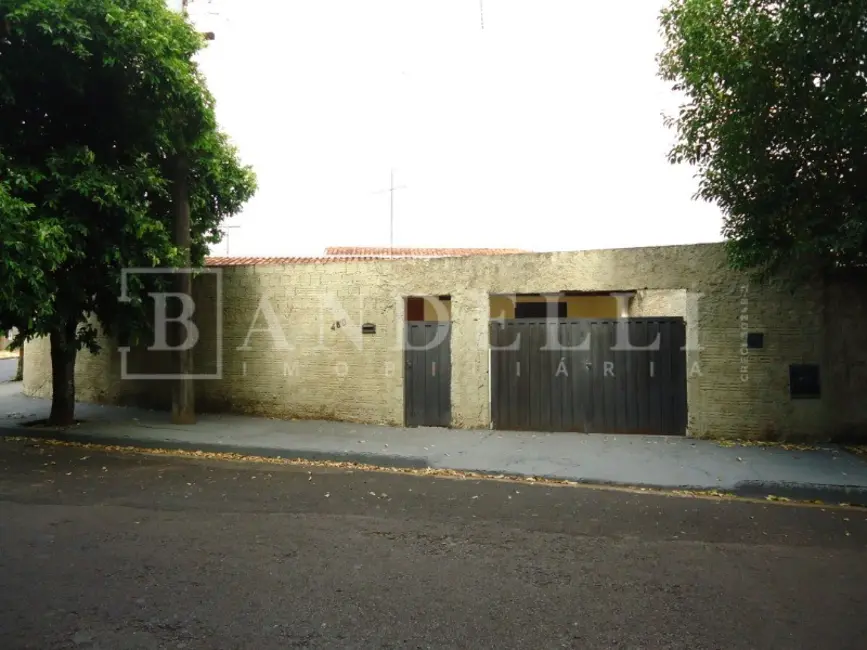 Foto 1 de Casa com 2 quartos à venda, 83m2 em Jardim Roberto Selmi Dei, Araraquara - SP