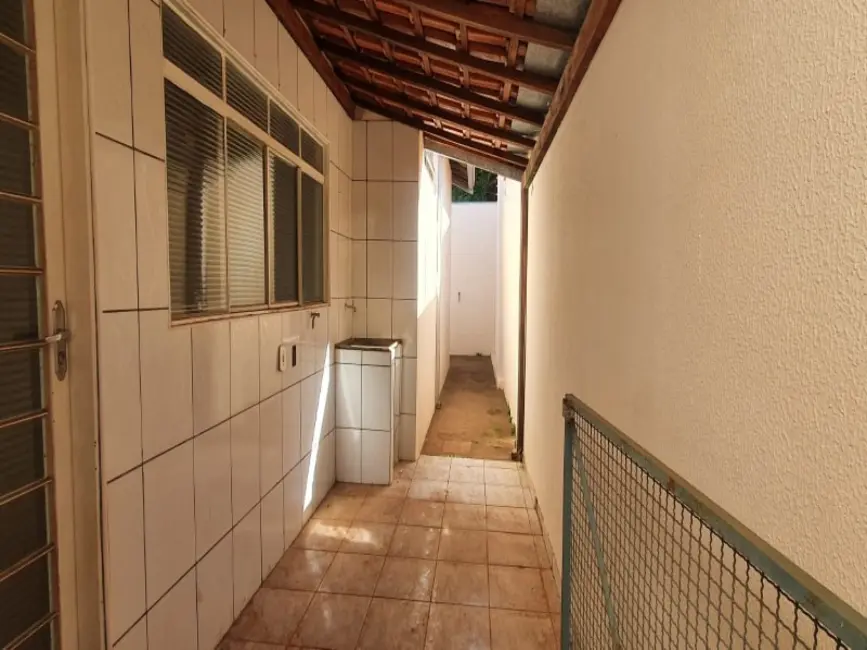 Foto 7 de Casa com 2 quartos à venda, 129m2 em Jardim Maria Luiza, Araraquara - SP