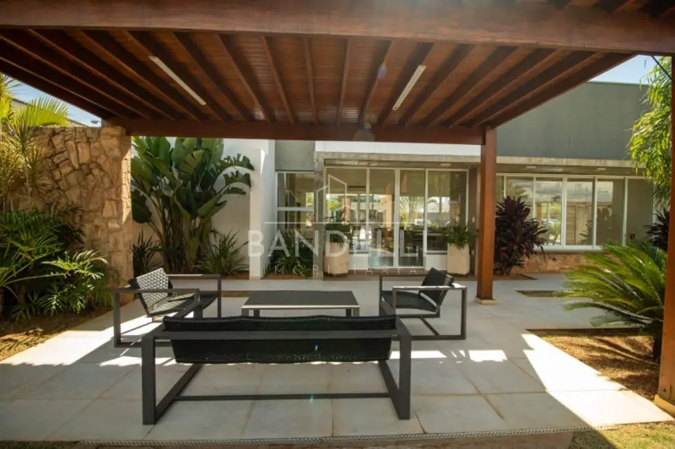 Terreno / Lote à venda em Araraquara - SP - imagem 2 Foto 2 de Terreno / Lote à venda em Araraquara - SP