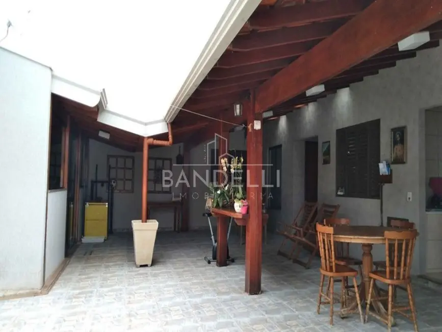 Casa com 4 quartos à venda, 600m2 em Jardim Adalgisa, Araraquara - SP - imagem 6 Foto 6 de Casa com 4 quartos à venda, 600m2 em Jardim Adalgisa, Araraquara - SP
