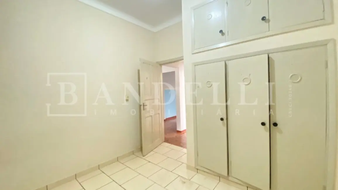 Casa com 4 quartos à venda e para alugar, 127m2 em Centro, Araraquara - SP - imagem 7 Foto 7 de Casa com 4 quartos à venda e para alugar, 127m2 em Centro, Araraquara - SP
