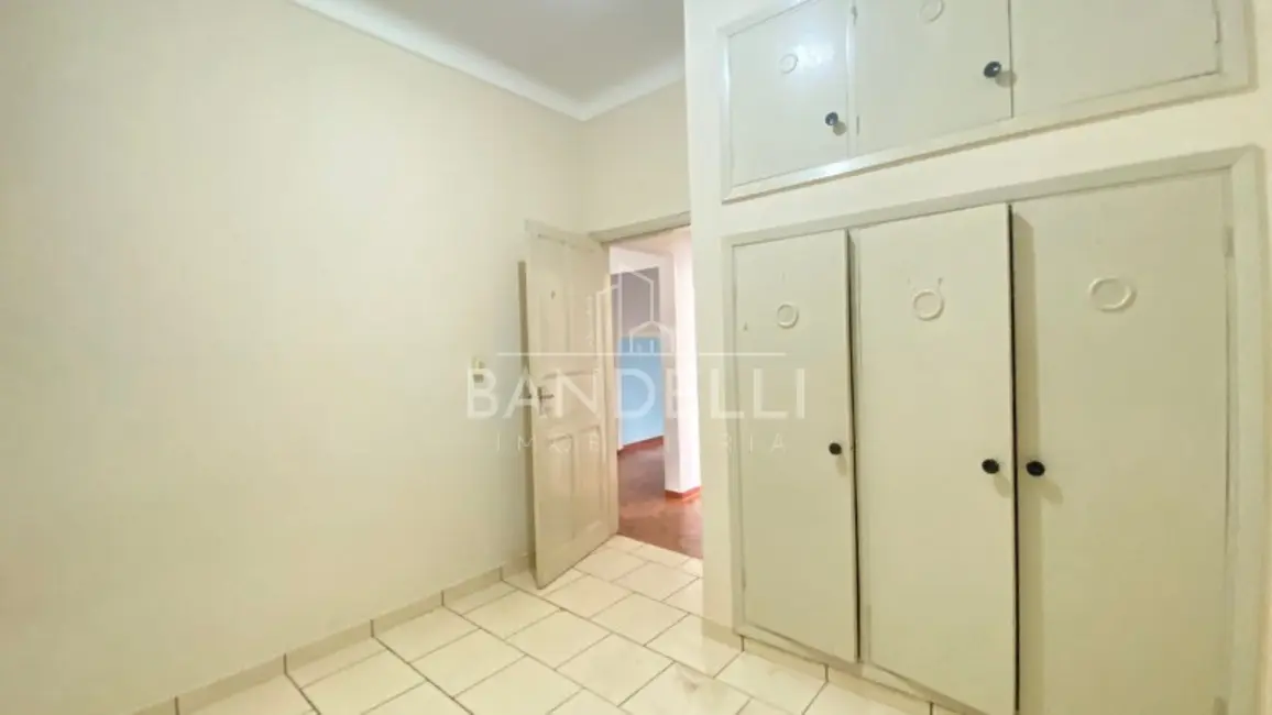 Casa com 4 quartos à venda, 127m2 em Centro, Araraquara - SP - imagem 7 Foto 7 de Casa com 4 quartos à venda, 127m2 em Centro, Araraquara - SP