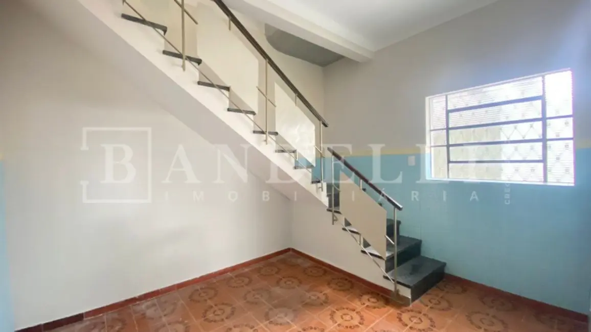 Casa com 4 quartos à venda e para alugar, 127m2 em Centro, Araraquara - SP - imagem 5 Foto 5 de Casa com 4 quartos à venda e para alugar, 127m2 em Centro, Araraquara - SP
