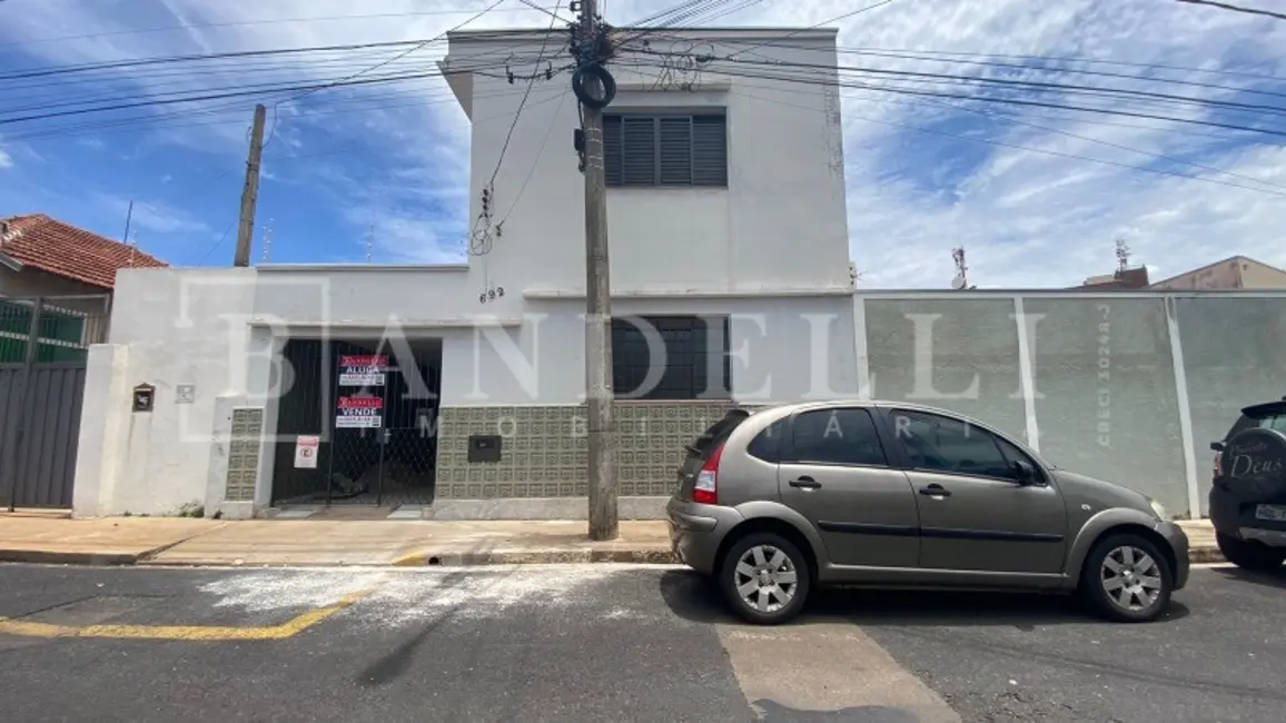 Foto 1 de Casa com 4 quartos à venda, 127m2 em Centro, Araraquara - SP