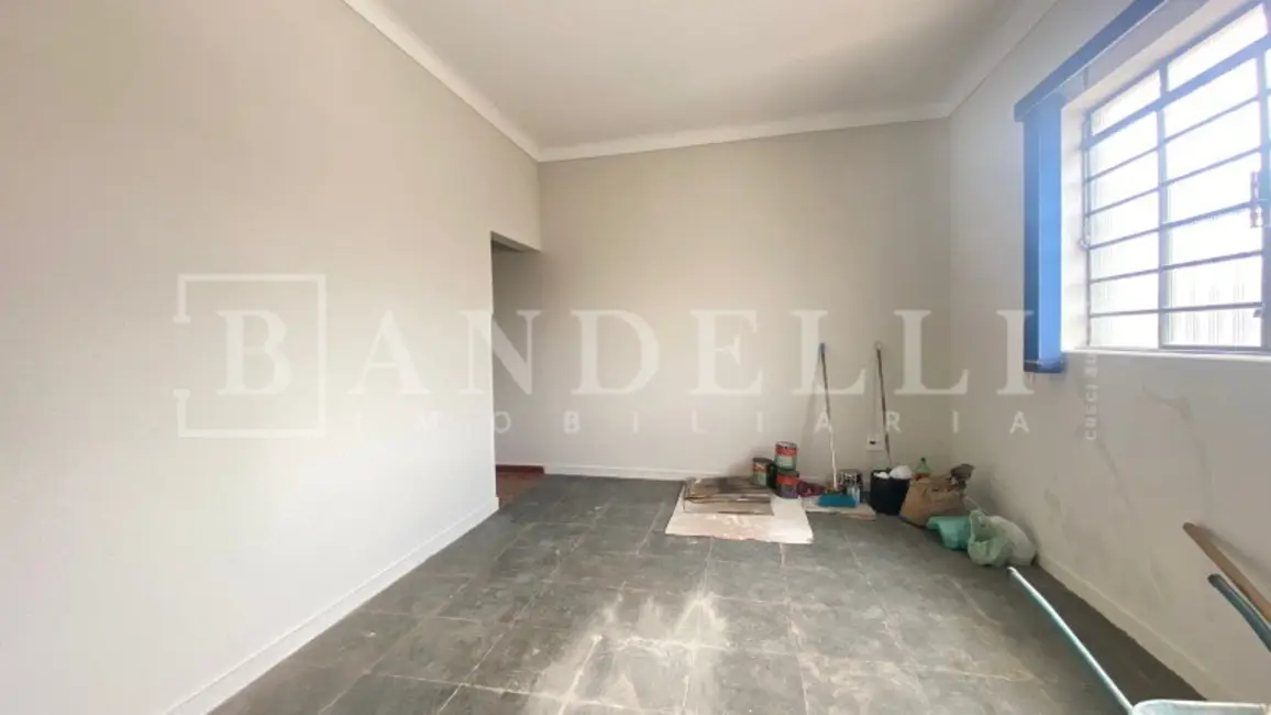 Casa com 4 quartos à venda e para alugar, 127m2 em Centro, Araraquara - SP - imagem 3 Foto 3 de Casa com 4 quartos à venda e para alugar, 127m2 em Centro, Araraquara - SP