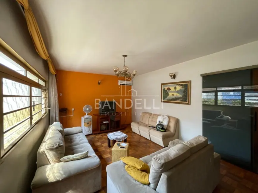 Casa com 3 quartos à venda, 186m2 em Araraquara - SP - imagem 3 Foto 3 de Casa com 3 quartos à venda, 186m2 em Araraquara - SP