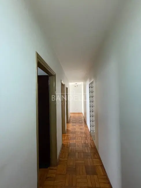 Casa com 3 quartos à venda, 186m2 em Araraquara - SP - imagem 5 Foto 5 de Casa com 3 quartos à venda, 186m2 em Araraquara - SP