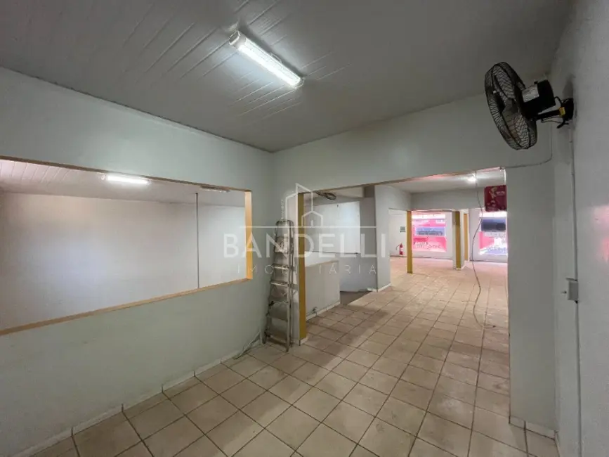 Sala Comercial para alugar, 250m2 em Centro, Araraquara - SP - imagem 9 Foto 9 de Sala Comercial para alugar, 250m2 em Centro, Araraquara - SP