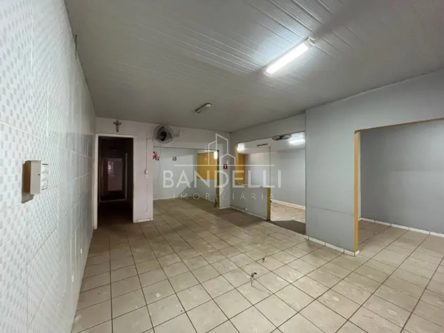 Sala Comercial para alugar, 250m2 em Centro, Araraquara - SP - imagem 6 Foto 6 de Sala Comercial para alugar, 250m2 em Centro, Araraquara - SP