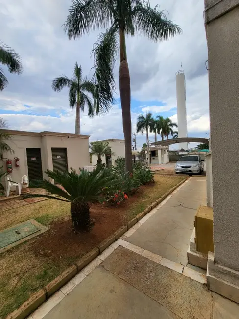 Foto 2 de Apartamento com 2 quartos para alugar, 49m2 em Jardim Primor, Araraquara - SP