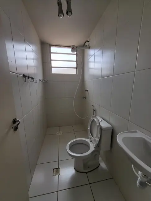 Foto 9 de Apartamento com 2 quartos para alugar, 49m2 em Jardim Primor, Araraquara - SP