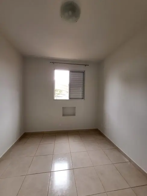 Foto 7 de Apartamento com 2 quartos para alugar, 49m2 em Jardim Primor, Araraquara - SP