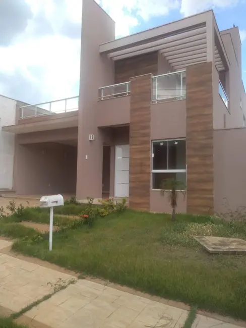 Foto 1 de Casa de Condomínio com 3 quartos para alugar, 128m2 em Parque Residencial Damha, Araraquara - SP