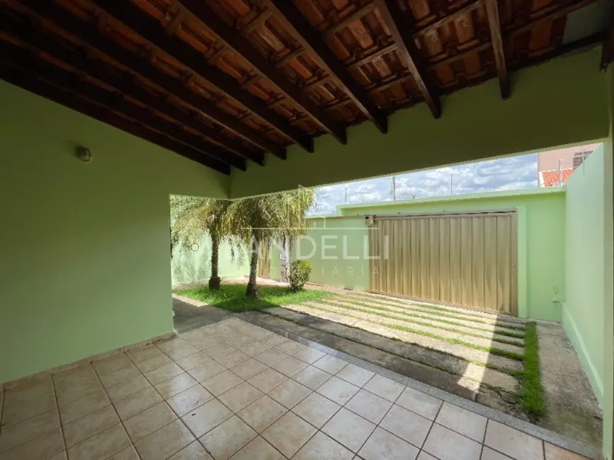 Foto 5 de Casa com 3 quartos para alugar, 157m2 em Jardim Silvânia (Vila Xavier), Araraquara - SP