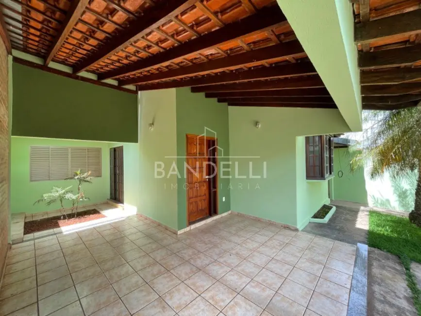 Foto 4 de Casa com 3 quartos para alugar, 157m2 em Jardim Silvânia (Vila Xavier), Araraquara - SP