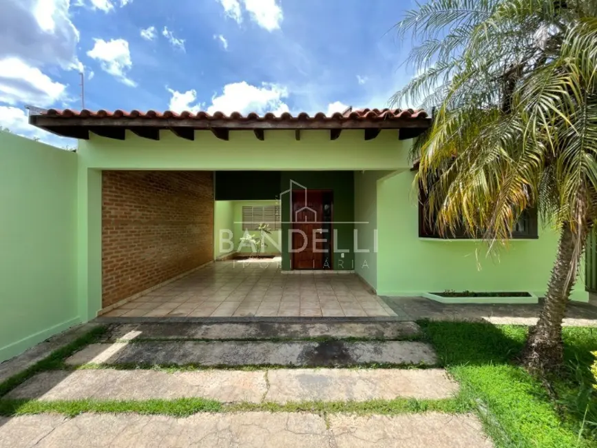 Foto 3 de Casa com 3 quartos para alugar, 157m2 em Jardim Silvânia (Vila Xavier), Araraquara - SP