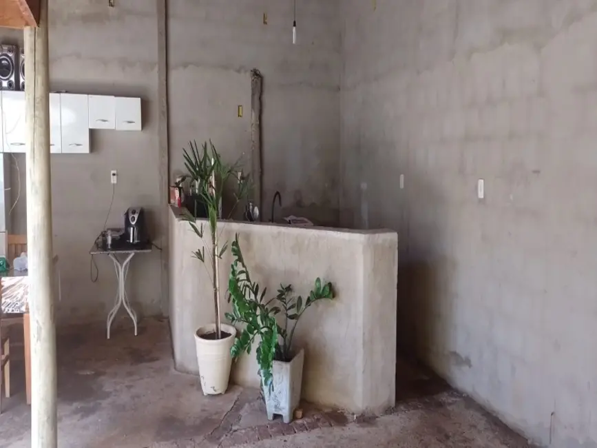 Casa com 2 quartos à venda, 117m2 em Jardim Uirapuru II, Araraquara - SP - imagem 2 Foto 2 de Casa com 2 quartos à venda, 117m2 em Jardim Uirapuru II, Araraquara - SP