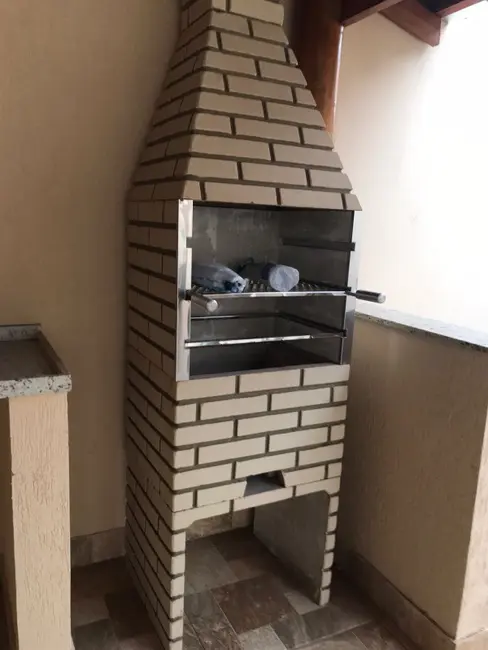 Casa com 3 quartos à venda, 140m2 em Centro, Araraquara - SP - imagem 3 Foto 3 de Casa com 3 quartos à venda, 140m2 em Centro, Araraquara - SP