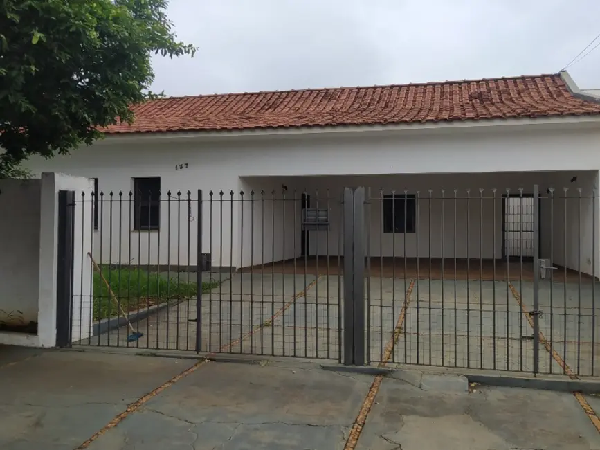 Foto 1 de Casa com 3 quartos à venda, 237m2 em Vila José Bonifácio, Araraquara - SP