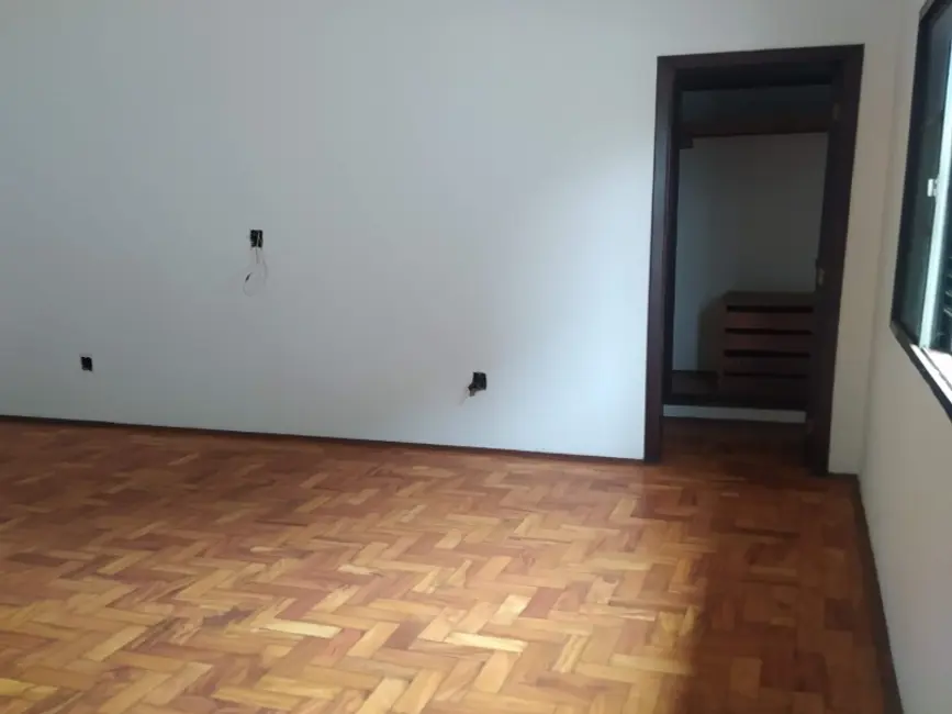 Casa com 3 quartos à venda, 237m2 em Vila José Bonifácio, Araraquara - SP - imagem 8 Foto 8 de Casa com 3 quartos à venda, 237m2 em Vila José Bonifácio, Araraquara - SP