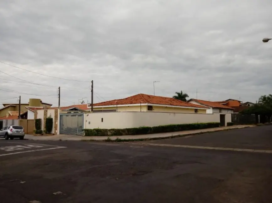 Casa com 3 quartos à venda, 151m2 em Vila Velosa, Araraquara - SP - imagem 9 Foto 9 de Casa com 3 quartos à venda, 151m2 em Vila Velosa, Araraquara - SP