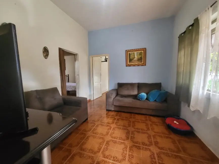 Casa com 2 quartos à venda, 184m2 em Vila Ferroviária, Araraquara - SP - imagem 8 Foto 8 de Casa com 2 quartos à venda, 184m2 em Vila Ferroviária, Araraquara - SP