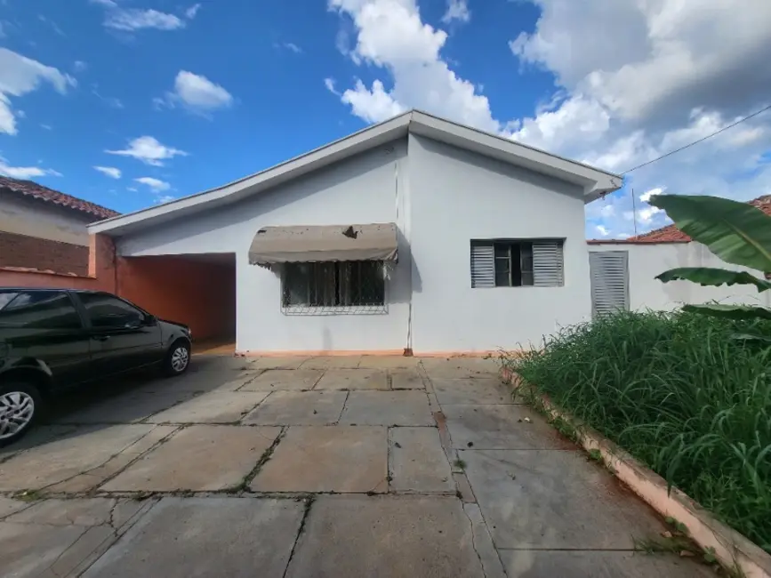 Foto 1 de Casa com 2 quartos à venda, 184m2 em Vila Ferroviária, Araraquara - SP