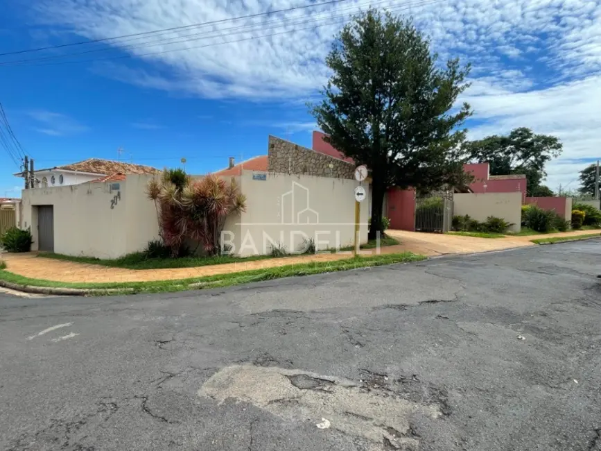 Foto 2 de Casa com 3 quartos à venda, 301m2 em Vila Harmonia, Araraquara - SP