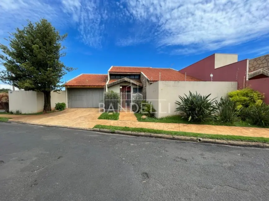 Foto 1 de Casa com 3 quartos à venda, 301m2 em Vila Harmonia, Araraquara - SP