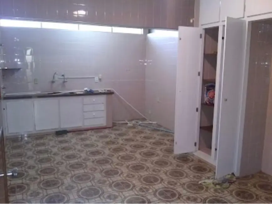 Casa com 4 quartos à venda, 186m2 em Vila José Bonifácio, Araraquara - SP - imagem 3 Foto 3 de Casa com 4 quartos à venda, 186m2 em Vila José Bonifácio, Araraquara - SP