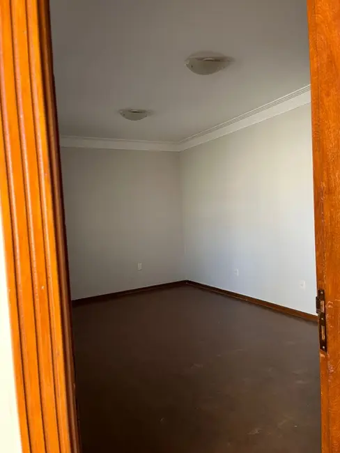 Sala Comercial com 2 quartos à venda, 204m2 em Centro, Araraquara - SP - imagem 5 Foto 5 de Sala Comercial com 2 quartos à venda, 204m2 em Centro, Araraquara - SP