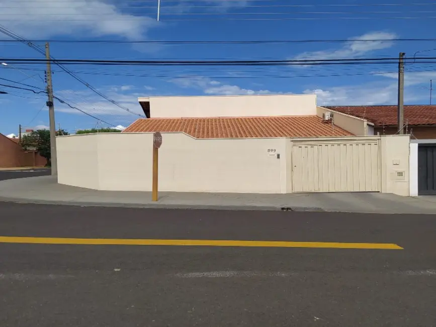 Foto 1 de Casa com 3 quartos à venda, 343m2 em Jardim Adalgisa, Araraquara - SP
