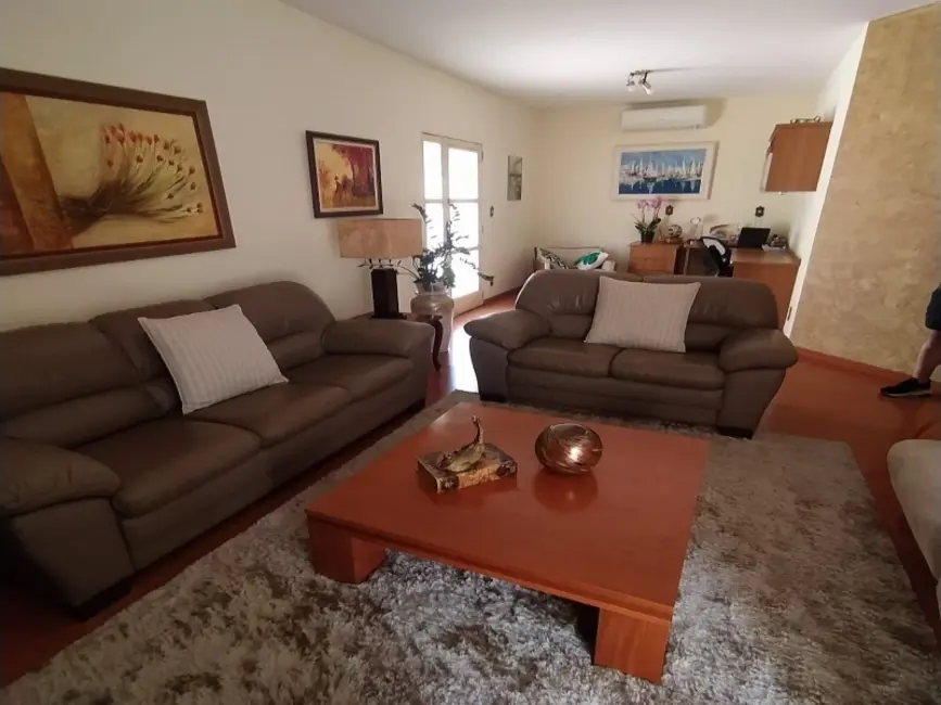 Foto 8 de Casa com 3 quartos à venda, 343m2 em Jardim Adalgisa, Araraquara - SP