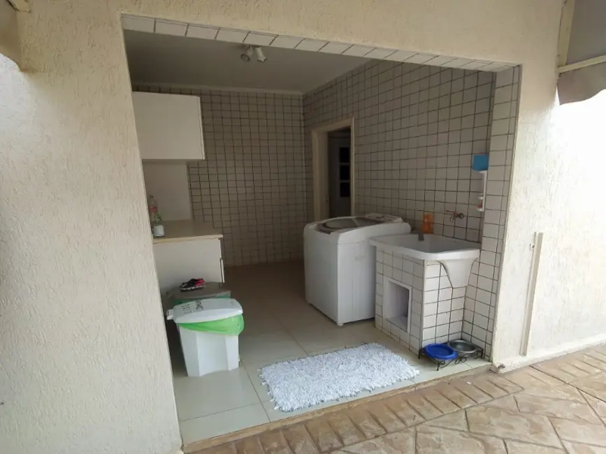 Foto 5 de Casa com 3 quartos à venda, 343m2 em Jardim Adalgisa, Araraquara - SP