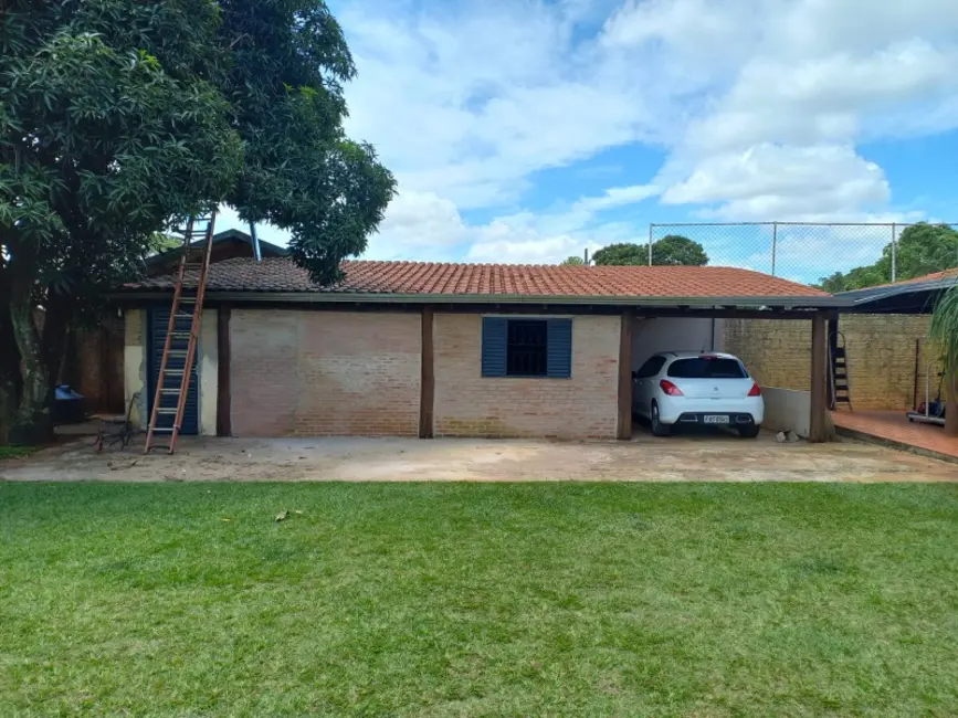 Chácara com 3 quartos à venda, 3292m2 em Parque Planalto, Araraquara - SP - imagem 7 Foto 7 de Chácara com 3 quartos à venda, 3292m2 em Parque Planalto, Araraquara - SP