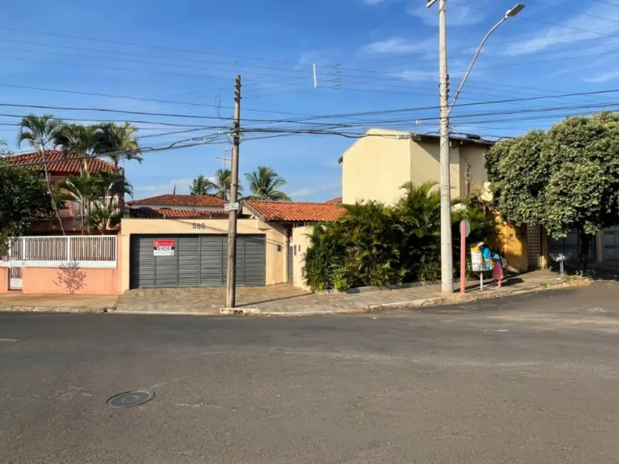 Sala Comercial com 3 quartos à venda, 204m2 em Vila Harmonia, Araraquara - SP - imagem 3 Foto 3 de Sala Comercial com 3 quartos à venda, 204m2 em Vila Harmonia, Araraquara - SP