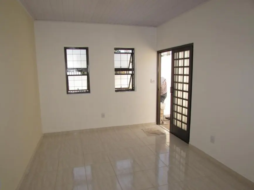 Sala Comercial com 2 quartos à venda, 88m2 em Jardim Primavera, Araraquara - SP - imagem 3 Foto 3 de Sala Comercial com 2 quartos à venda, 88m2 em Jardim Primavera, Araraquara - SP