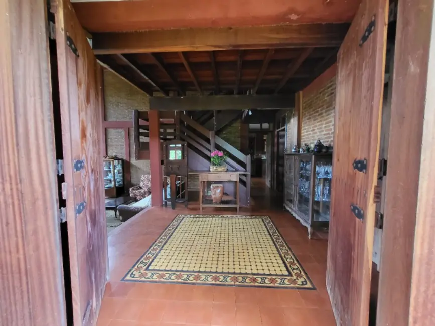 Chácara com 4 quartos à venda, 800m2 em Portal das Laranjeiras, Araraquara - SP - imagem 5 Foto 5 de Chácara com 4 quartos à venda, 800m2 em Portal das Laranjeiras, Araraquara - SP