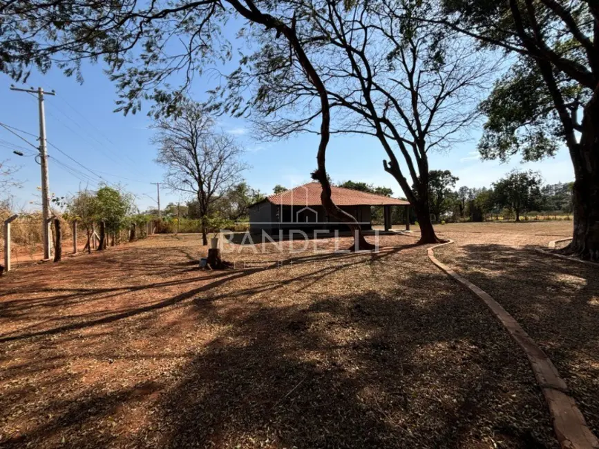 Chácara com 3 quartos para alugar, 186m2 em Chácara Flora Araraquara, Araraquara - SP - imagem 8 Foto 8 de Chácara com 3 quartos para alugar, 186m2 em Chácara Flora Araraquara, Araraquara - SP