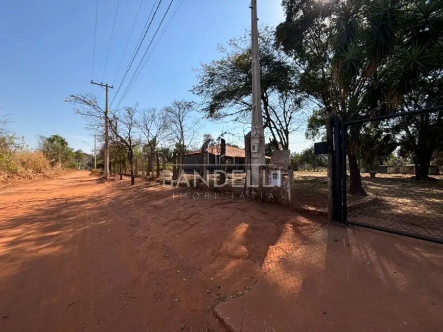 Chácara com 3 quartos para alugar, 186m2 em Chácara Flora Araraquara, Araraquara - SP - imagem 3 Foto 3 de Chácara com 3 quartos para alugar, 186m2 em Chácara Flora Araraquara, Araraquara - SP
